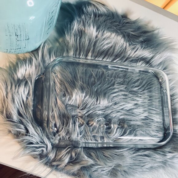 PYREX 232 Clear Rectangular Glass Baking Dish 2.2 Quart - 2 Liter - Picture 3 of 3